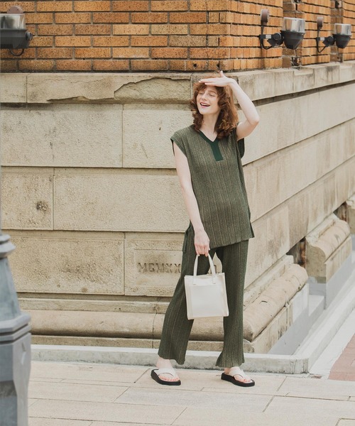 BONLECILL（ボンルシール）の「【セットアップ対応】2wayマルチストライプ ランダムリブニットベスト（ベスト・レディース・オレンジ/モスグリーン/ベージュ/ブルー・FREE）」の5枚目の写真