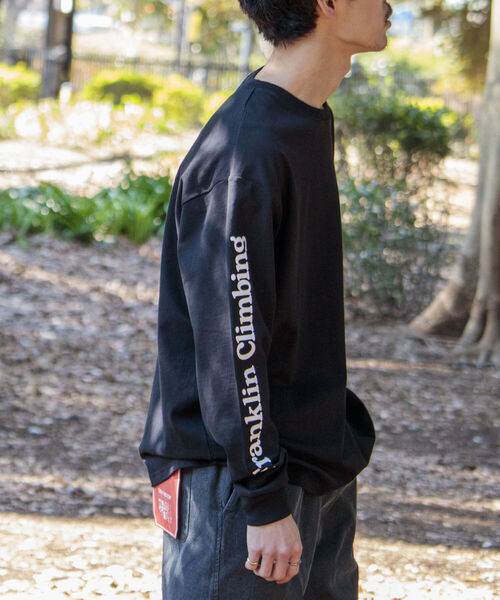 Franklin Climbing（フランクリンクライミング）の「【Franklin Climbing/フランクリンクライミング】エッセンシャルロゴ 袖プリントロンT（Tシャツ/カットソー・メンズ・ホワイト/ブラック/グレー/カーキ・MEDIUM/LARGE）」の18枚目の写真