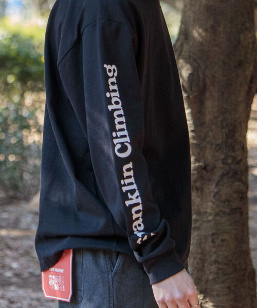 Franklin Climbing（フランクリンクライミング）の「【Franklin Climbing/フランクリンクライミング】エッセンシャルロゴ 袖プリントロンT（Tシャツ/カットソー・メンズ・ホワイト/ブラック/グレー/カーキ・MEDIUM/LARGE）」の12枚目の写真