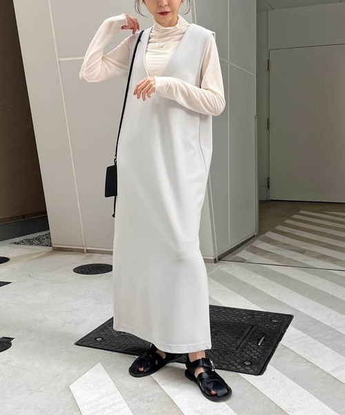 CAPRICIEUX LE'MAGE(カプリシューレマージュ)の「VネックIラインジャンスカ(ワンピース・レディース・ブラック/ライトベージュ・FREE)」の4枚目の写真