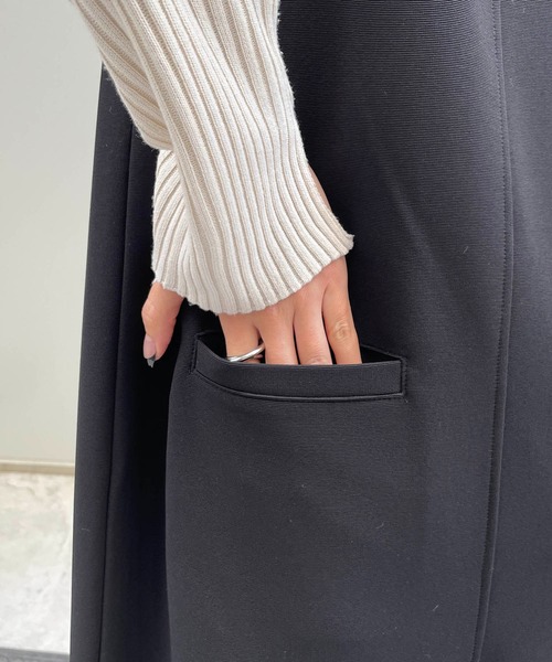 CAPRICIEUX LE'MAGE(カプリシューレマージュ)の「VネックIラインジャンスカ(ワンピース・レディース・ブラック/ライトベージュ・FREE)」の13枚目の写真