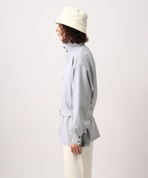 tk.TAKEO KIKUCHI（ティーケータケオキクチ）の「◆Reflaxベルテッドスタンドシャツ（ユニセックスアイテム）（シャツ/ブラウス・メンズ・ホワイト/ブラック/ライトブルー・66/88）」の6枚目の写真