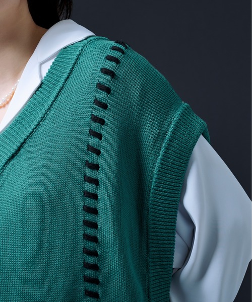 Ellno Loset(エルノロゼット)の「ハンドステッチニットベスト(ベスト・メンズ・ブラック/グリーン・MEDIUM/LARGE)」の22枚目の写真