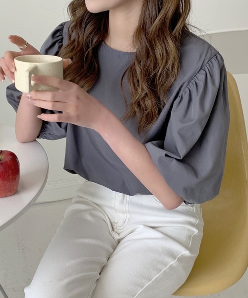 ABITOKYO(アビトーキョー)の「パフスリーブブラウズ(シャツ/ブラウス・レディース・ホワイト/チャコールグレー/ライトブルー/ネイビー・L/M)」の1枚目の写真