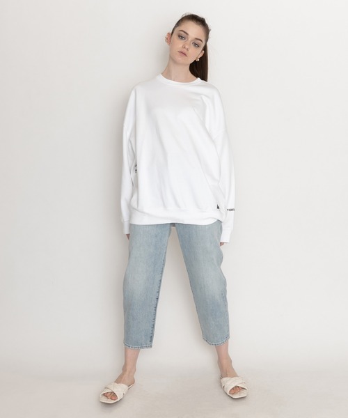 Levi's（リーバイス）の「オーバーサイズクルーネックスウェットシャツ（パーカー・レディース・マルチ・M/XS/S）」の8枚目の写真