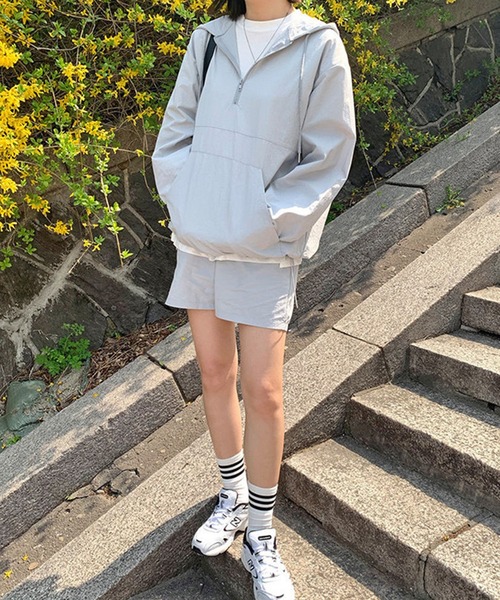 LAFFMO(ラフモ)の「2set ナイロンハーフジップジャケット&ショートパンツ セットアップ(セットアップ・レディース・ホワイト/ブラック/グレー・FREE)」の16枚目の写真