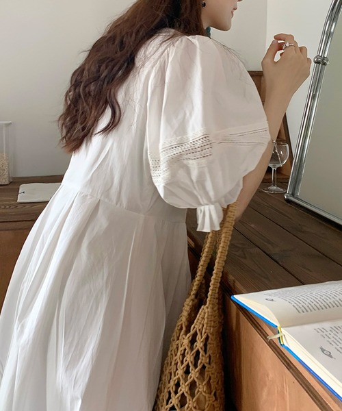 Leja（レジャ）の「【LEJA】レースパフスリーブ無地オーバーサイズ
