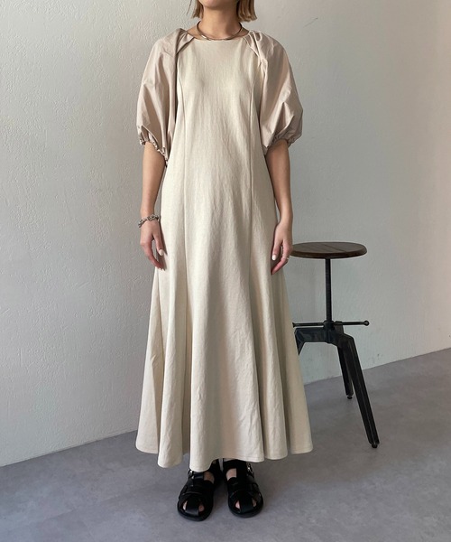 CAPRICIEUX LE'MAGE(カプリシューレマージュ)の「異素材パフワンピース(ワンピース・レディース・ブラック/ライトベージュ・FREE/S)」の17枚目の写真