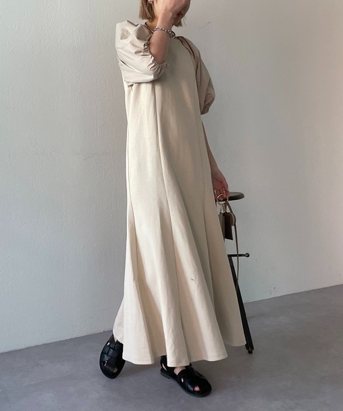 CAPRICIEUX LE'MAGE(カプリシューレマージュ)の「異素材パフワンピース(ワンピース・レディース・ブラック/ライトベージュ・FREE/S)」の6枚目の写真