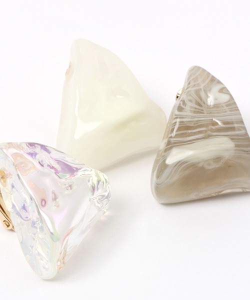 LEPSIM(レプシィム)の「トライアングルイヤークリップ 282872(イヤリング・レディース・ベージュ/オフホワイト/ホワイト系その他・ONE SIZE)」の5枚目の写真