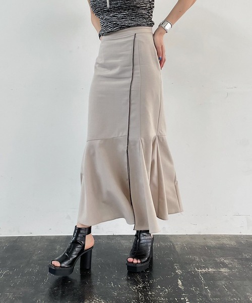 PAGEBOY(ページボーイ)の「スリットメローマーメイドスカート(スカート・レディース・ブラック/ベージュ/カーキ・FREE)」の8枚目の写真