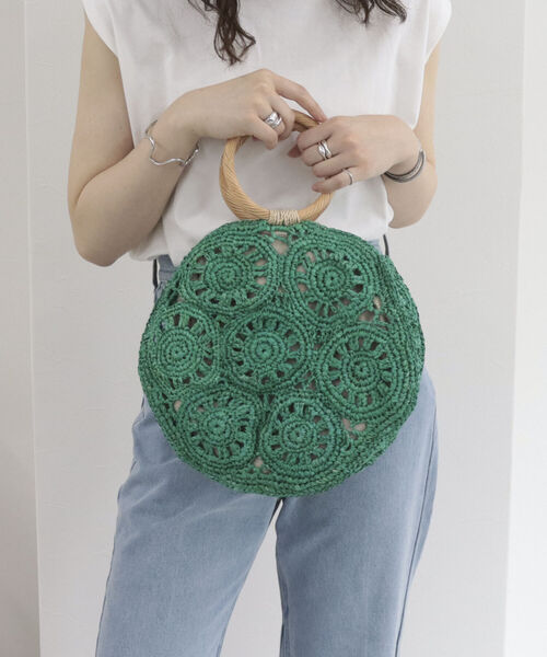 CACHELLIE(カシェリエ)の「【cachellie/カシェリエ】ラフィアサークルモチーフ トートバッグ(かごバッグ・レディース・キナリ/グリーン・FREE)」の1枚目の写真