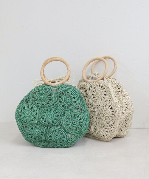 CACHELLIE(カシェリエ)の「【cachellie/カシェリエ】ラフィアサークルモチーフ トートバッグ(かごバッグ・レディース・キナリ/グリーン・FREE)」の3枚目の写真