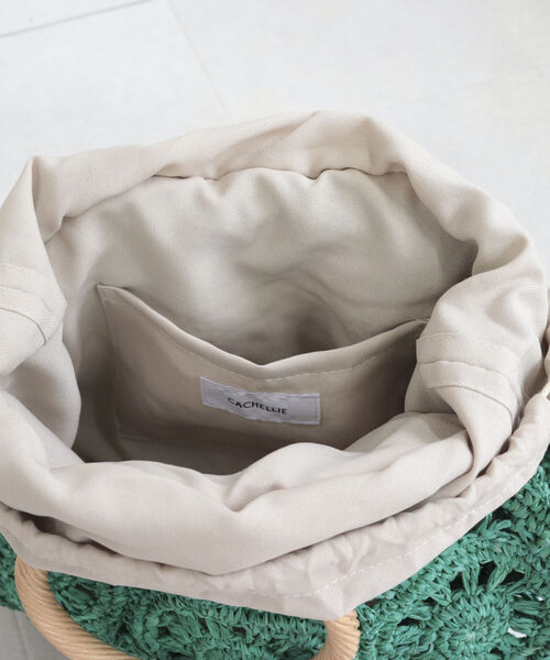 CACHELLIE(カシェリエ)の「【cachellie/カシェリエ】ラフィアサークルモチーフ トートバッグ(かごバッグ・レディース・キナリ/グリーン・FREE)」の7枚目の写真