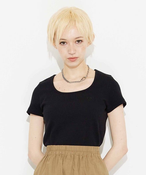 X-girl(エックスガール)の「MESSAGE CHAIN NECKLACE/プレート チェーンネックレス(ネックレス・レディース・シルバー/ゴールド・ONE SIZE)」の4枚目の写真