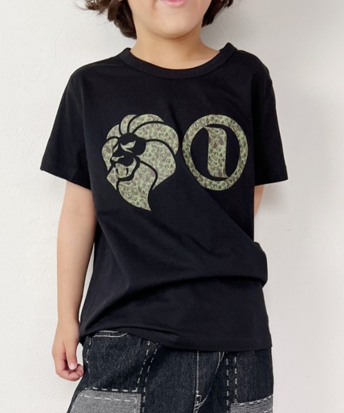 NESTA(ネスタ)の「迷彩柄スターポイントグラフィックT(Tシャツ/カットソー・キッズ・ブラック/レッド・150/130/140/120)」の2枚目の写真