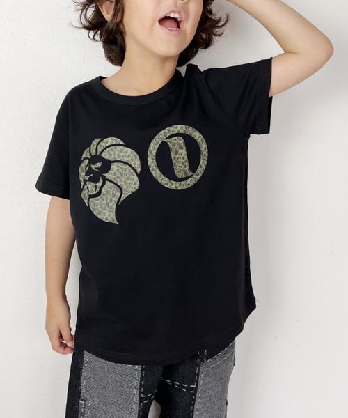 NESTA(ネスタ)の「迷彩柄スターポイントグラフィックT(Tシャツ/カットソー・キッズ・ブラック/レッド・150/130/140/120)」の3枚目の写真