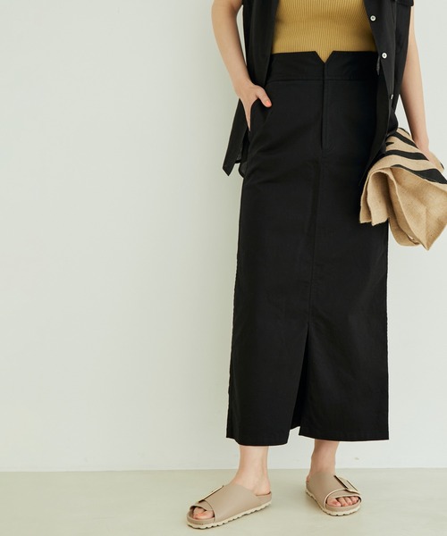 SALON adam et rope'（サロン アダム エ ロペ）の「【洗える】ストレッチフロントスリットタイトスカート（スカート・レディース・ブラック/キャメル/カーキ・M/S）」の2枚目の写真