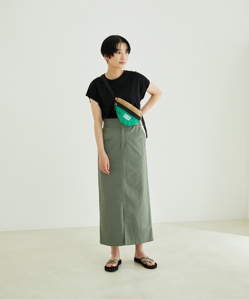 SALON adam et rope'（サロン アダム エ ロペ）の「【洗える】ストレッチフロントスリットタイトスカート（スカート・レディース・ブラック/キャメル/カーキ・M/S）」の11枚目の写真