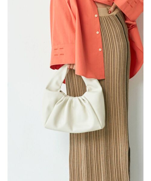 Ungrid（アングリッド）の「ギャザーハンドバッグ（ハンドバッグ・レディース・ブラック/オフホワイト・FREE）」の8枚目の写真