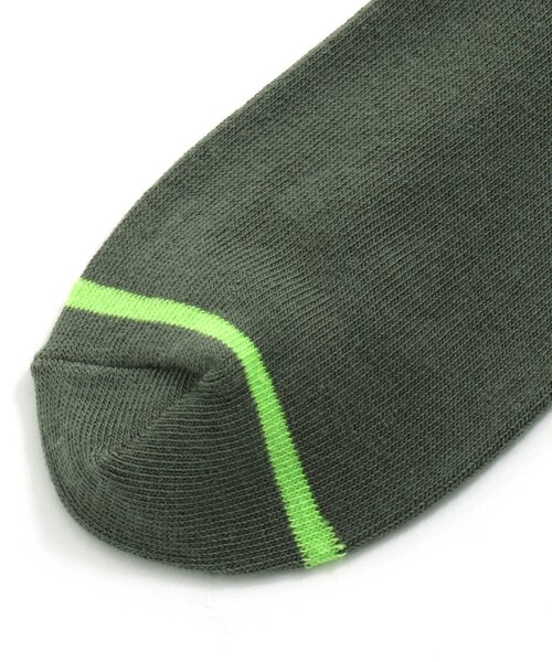 Ampersand（アンパサンド）の「ダイナソーソックス（ソックス/靴下・キッズ・ブラック/カーキ/ターコイズブルー・12/15 /18/21）」の5枚目の写真