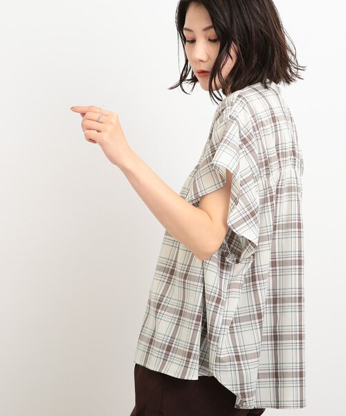 SHOO・LA・RUE（シューラルー）の「◆シャーリングチェック柄シャツブラウス（シャツ/ブラウス・レディース・ホワイト系その他2/グリーン系その他3/ベージュ系その他2・02/03）」の12枚目の写真