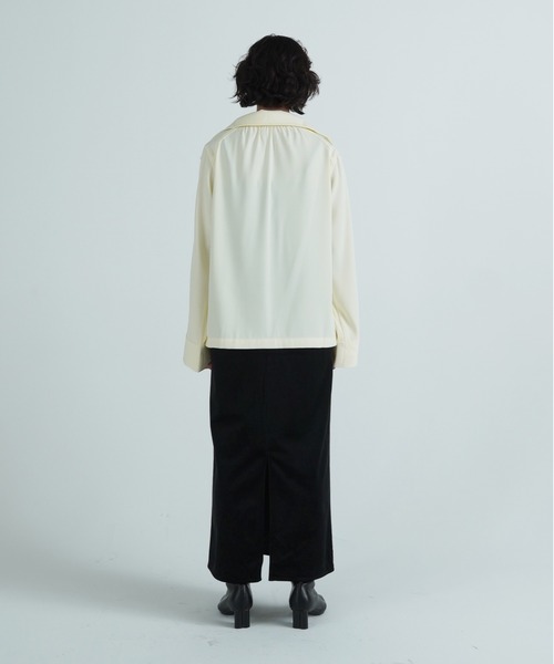 TINA：JOJUN（ティーナジョジュン）の「スタンドカラー シャツ