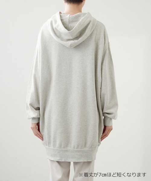 Whim Gazette(ウィムガゼット)の「【THE PAUSE】ロゴビッグパーカー(パーカー・レディース・ネイビー/ライトグレー・FREE)」の22枚目の写真