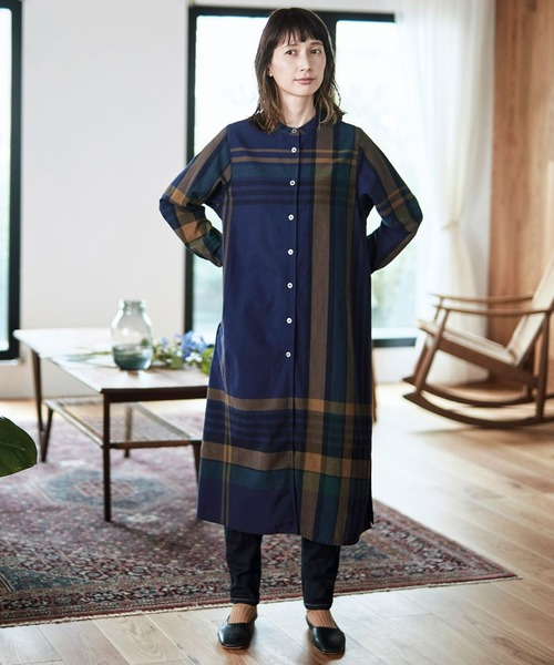 Sunny clouds（サニークラウズ）の「サニークラウズ　ドデカいチェックの切り込みチュニック〈レディース〉（チュニック・レディース・ブルー系その他・MEDIUM/LARGE/X-LARGE/XX-LARGE/NM）」の2枚目の写真