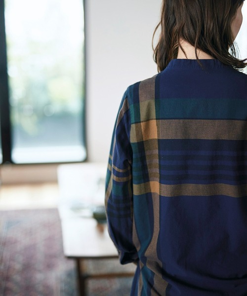 Sunny clouds（サニークラウズ）の「サニークラウズ　ドデカいチェックの切り込みチュニック〈レディース〉（チュニック・レディース・ブルー系その他・MEDIUM/LARGE/X-LARGE/XX-LARGE/NM）」の5枚目の写真