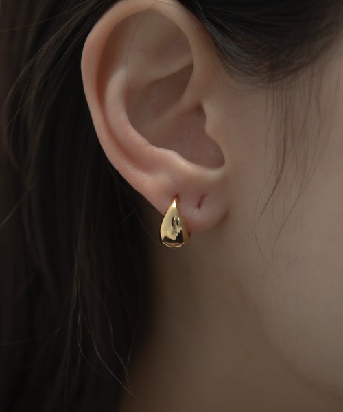 novice（ノーヴィス）の「【novice】Mini Compact Oval Pierce（ピアス（両耳用）・レディース・シルバー/ゴールド・FREE）」の12枚目の写真