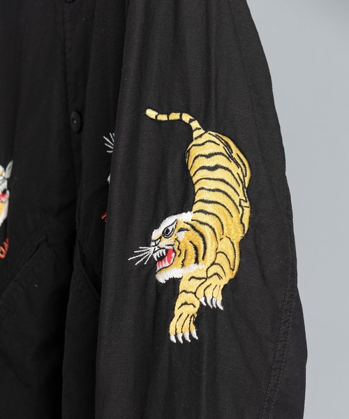 CAL O LINE（キャルオーライン）の「【 CAL O LINE / キャル オー ライン 】 TIGER SOUVENIR JACKET / タイガースーベニアジャケット（ミリタリージャケット・メンズ・ブラック・MEDIUM/LARGE）」の5枚目の写真