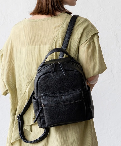 VitaFelice（ヴィータフェリーチェ）の「9ポケットミニリュック（バックパック/リュック・レディース・グレー/ブラック/カーキ/ライトグレー/ベージュ系・FREE）」の2枚目の写真