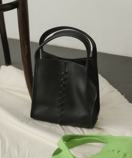 SENSE OF PLACE by URBAN RESEARCH（センスオブプレイスバイアーバンリサーチ）の「センター編みミニトートバッグ（ショルダーバッグ・レディース・ブラック/ベージュ/グリーン・ONE）」の2枚目の写真