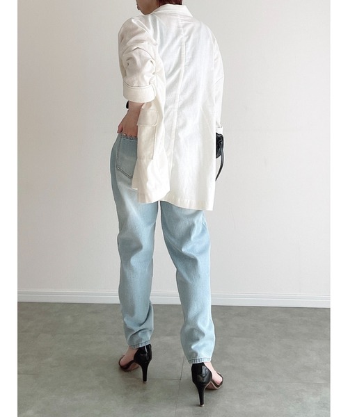 Yucca(ユッカ)の「ダメージ加工デニムキャロットパンツ(MEKKE 低身長向け)(デニムパンツ・レディース・ブルー/ブラック・X-SMALL/SMALL/MEDIUM)」の6枚目の写真