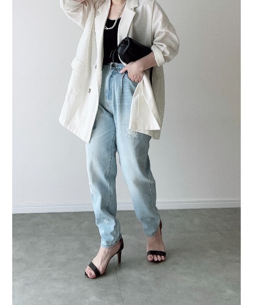 Yucca(ユッカ)の「ダメージ加工デニムキャロットパンツ(MEKKE 低身長向け)(デニムパンツ・レディース・ブルー/ブラック・X-SMALL/SMALL/MEDIUM)」の12枚目の写真