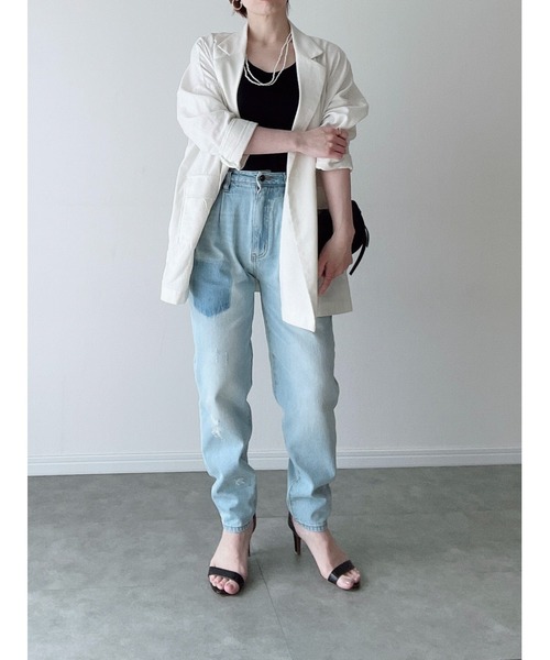 Yucca(ユッカ)の「ダメージ加工デニムキャロットパンツ(MEKKE 低身長向け)(デニムパンツ・レディース・ブルー/ブラック・X-SMALL/SMALL/MEDIUM)」の15枚目の写真