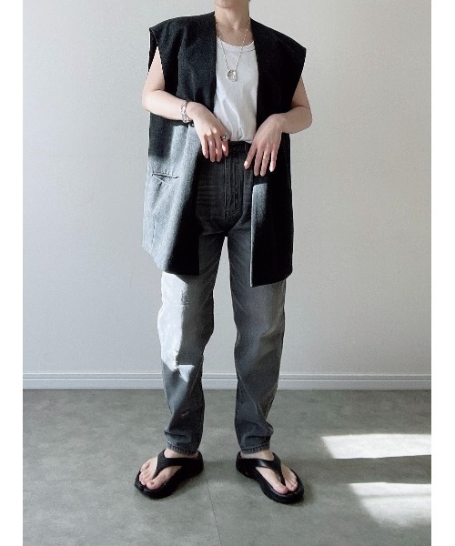Yucca(ユッカ)の「ダメージ加工デニムキャロットパンツ(MEKKE 低身長向け)(デニムパンツ・レディース・ブルー/ブラック・X-SMALL/SMALL/MEDIUM)」の20枚目の写真