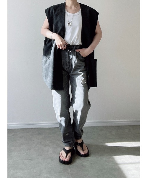 Yucca(ユッカ)の「ダメージ加工デニムキャロットパンツ(MEKKE 低身長向け)(デニムパンツ・レディース・ブルー/ブラック・X-SMALL/SMALL/MEDIUM)」の22枚目の写真
