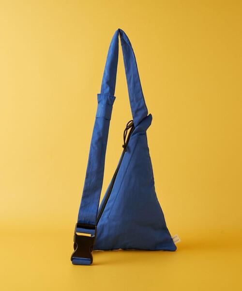 CITEN(シテン)の「<CITEN>トライアングル ボディバッグ(ボディバッグ/ウエストポーチ・レディース・ケリー/ロイヤルブルー/ブラック・FREE)」の8枚目の写真