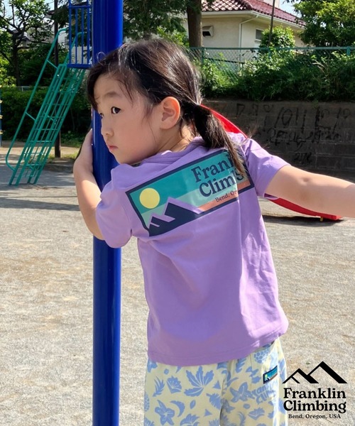 Franklin Climbing（フランクリンクライミング）の「【KIDS】【Franklin Climbing】バッグロゴプリントフレキシブルテックショートスリーブTee（Tシャツ/カットソー・キッズ・ホワイト/バイオレット/グリーン/イエロー/サックスブルー/ベージュ/ブラック・M/L/XL）」の6枚目の写真