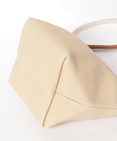 TASINAMI（タシナミ）の「TASINAMI × PR01. / SHOULDER BAG - ショルダーバッグ - (TA-PR-04)（ショルダーバッグ・レディース・サンドベージュ/バーガンディー/イエロー/ブルー系その他/その他/ブルーグリーン/ライトベージュ/ダークブルー/ブラック/ネイビー/ワイン/ブラック系その他/クリアブルー/ボルドー/サックスブルー/ベージュ/レッド・FREE）」の21枚目の写真