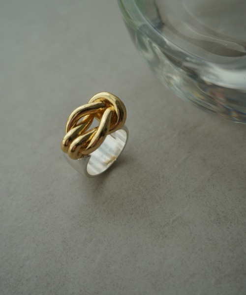 Lynn.（リン）の「W knot ring（リング・レディース・シルバー×ゴールド・FREE）」の6枚目の写真