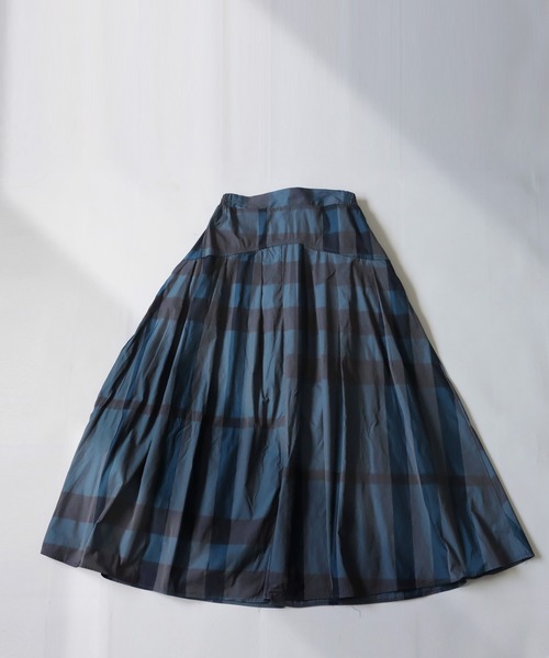 慈雨、青と黒のチェック柄フレアスカート チェック柄フレア