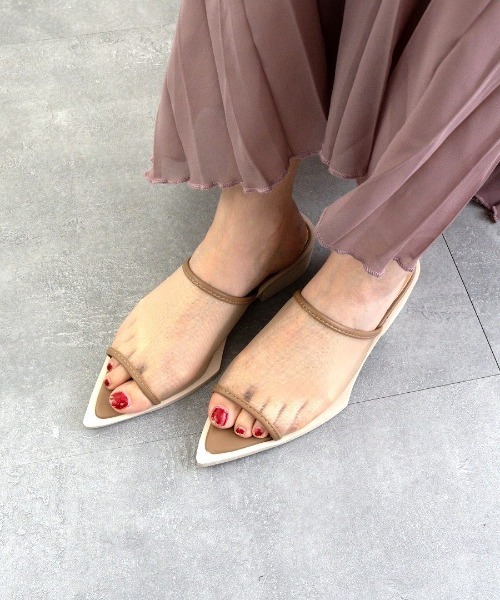 Fabby fabby（ファビィーファビィー）の「メッシュポインテッドサンダル（サンダル・レディース・ブラック/シルバー/ベージュ/オフホワイト・MEDIUM/LARGE/SMALL）」の3枚目の写真