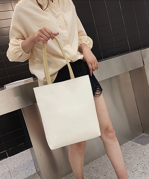 TONE SELECT GOODS(トーンセレクトグッズ)の「urbanfemine./A4サイズ収納 PU 縦長トートバッグ U7040(トートバッグ・レディース・ベージュ/グレー/ホワイト/ブラック/グリーン・FREE)」の6枚目の写真
