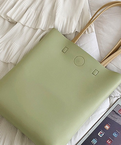 TONE SELECT GOODS(トーンセレクトグッズ)の「urbanfemine./A4サイズ収納 PU 縦長トートバッグ U7040(トートバッグ・レディース・ベージュ/グレー/ホワイト/ブラック/グリーン・FREE)」の19枚目の写真