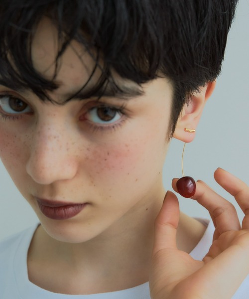 manana suerte（マニャーナスエルテ）の「アメリカンチェリーピアス（ピアス（両耳用）・レディース・レッド・FREE）」の4枚目の写真