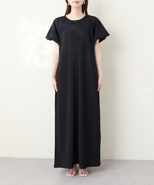 natural couture（ナチュラルクチュール）の「osono楽ちん2WAYリップルワンピース（ワンピース・レディース・オフホワイト/ブルー/ブラウン/ブラック・MEDIUM/LARGE）」の14枚目の写真