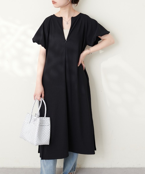 natural couture（ナチュラルクチュール）の「osono楽ちん2WAYリップルワンピース（ワンピース・レディース・オフホワイト/ブルー/ブラウン/ブラック・MEDIUM/LARGE）」の12枚目の写真